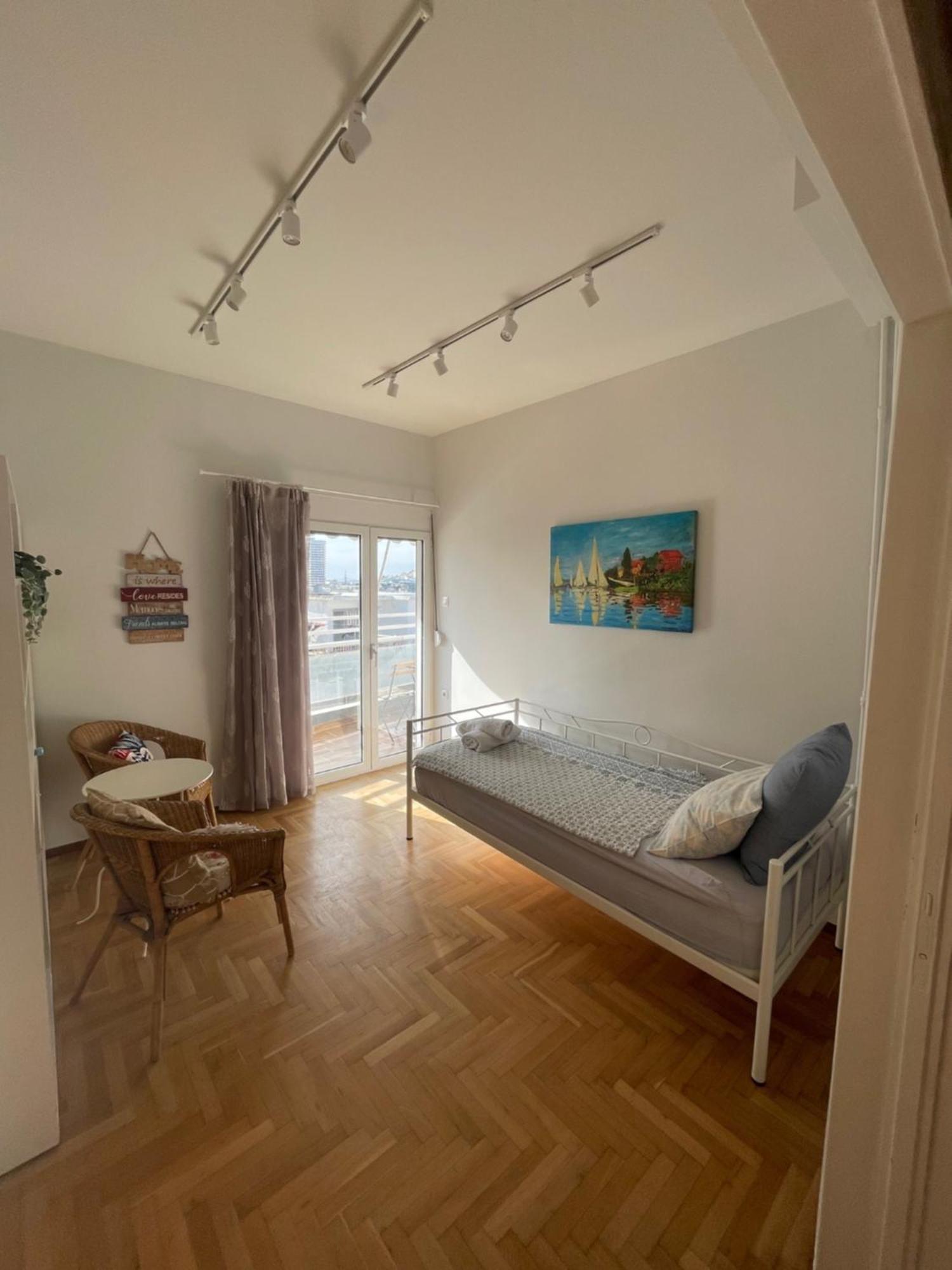 Cozy Apartment Near Metro-Athens View ภายนอก รูปภาพ